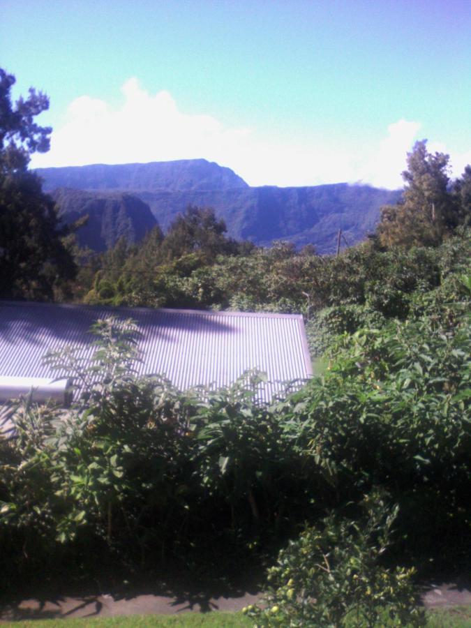 Bed and Breakfast Le Jean Robert Salazie Exterior foto