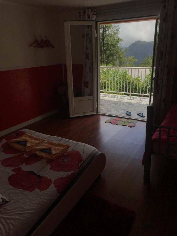 Bed and Breakfast Le Jean Robert Salazie Exterior foto